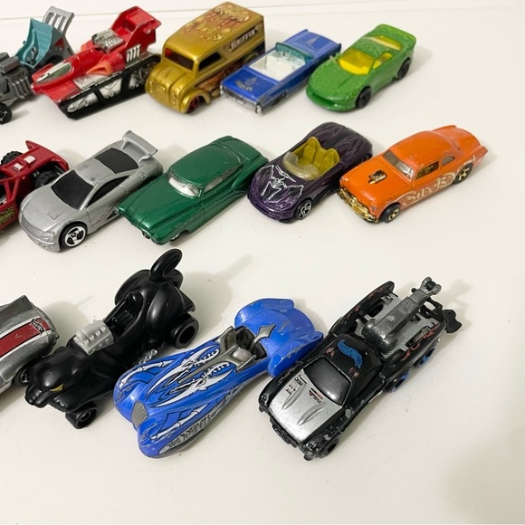 Lot of 23 Die-Cast Toy Cars Hot Wheels Matchbox Assorted Lot - Picture 6 of 16